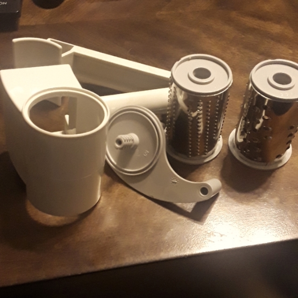 Pampered chef cheese grater